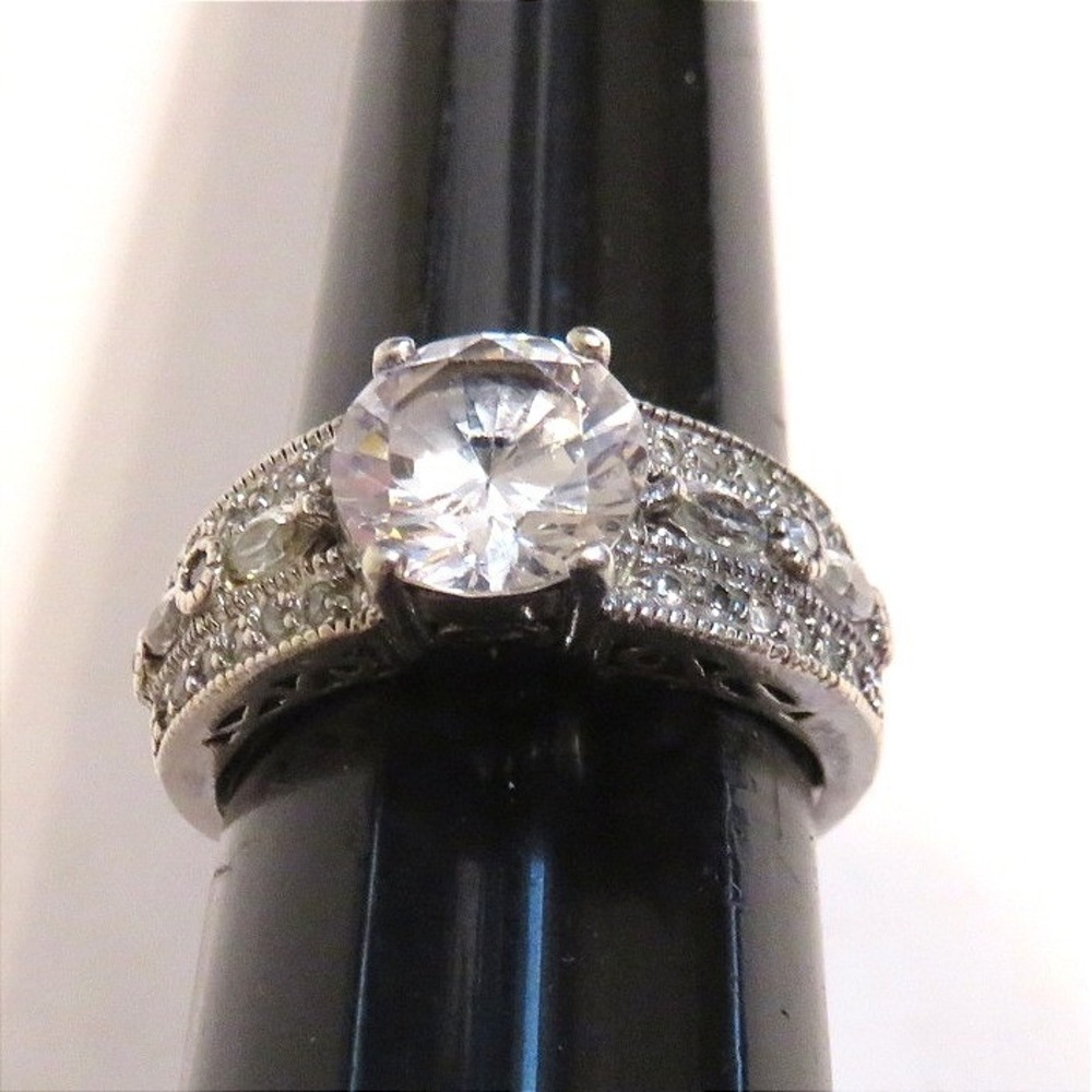 Sterling‎ Silver Engagement Ring Clear Round Cut Center 9mm CZ Stone Pave Band